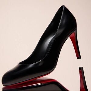 Christian Louboutin Simple Pump 37.5 Black Kid Leather